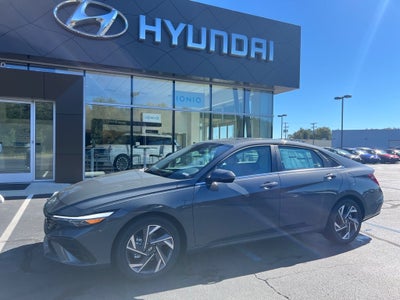 2025 Hyundai ELANTRA Limited