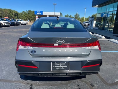 2025 Hyundai ELANTRA Limited