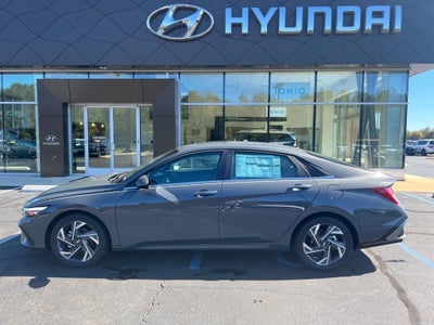 2025 Hyundai ELANTRA Limited