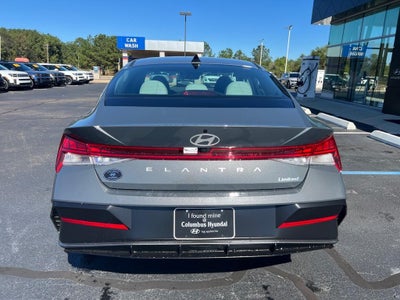 2025 Hyundai ELANTRA Limited