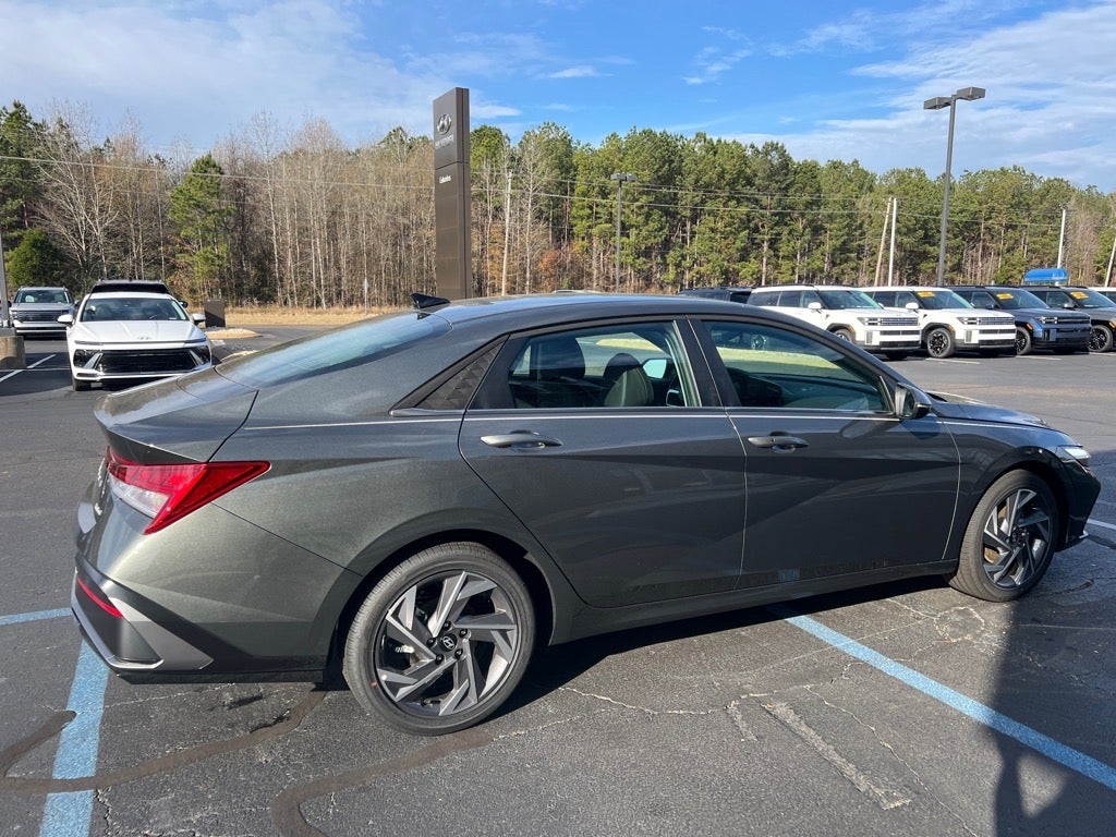 2026 Hyundai ELANTRA Limited