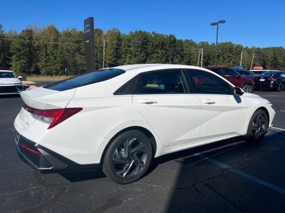 2025 Hyundai ELANTRA Limited