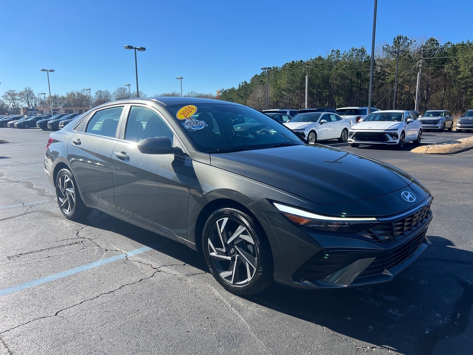 2024 Hyundai ELANTRA SEL