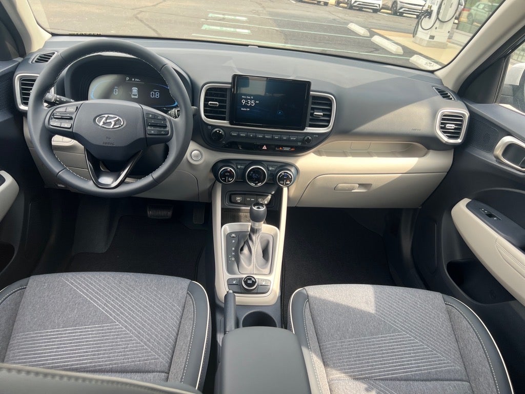2025 Hyundai VENUE Limited