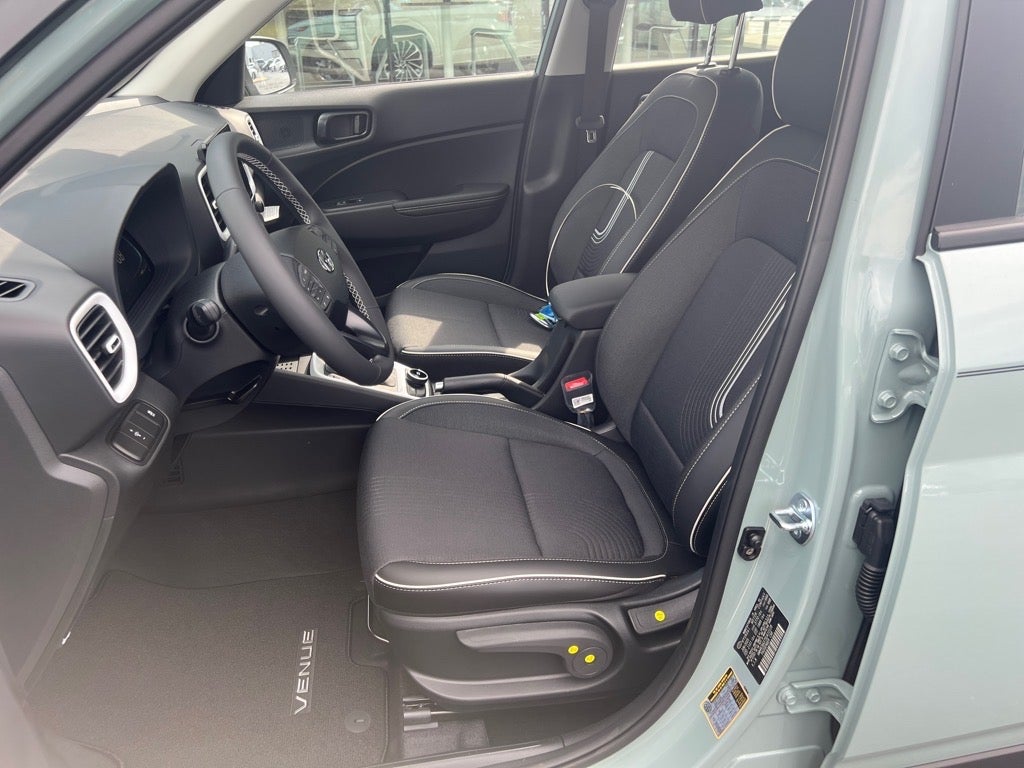 2025 Hyundai VENUE Limited